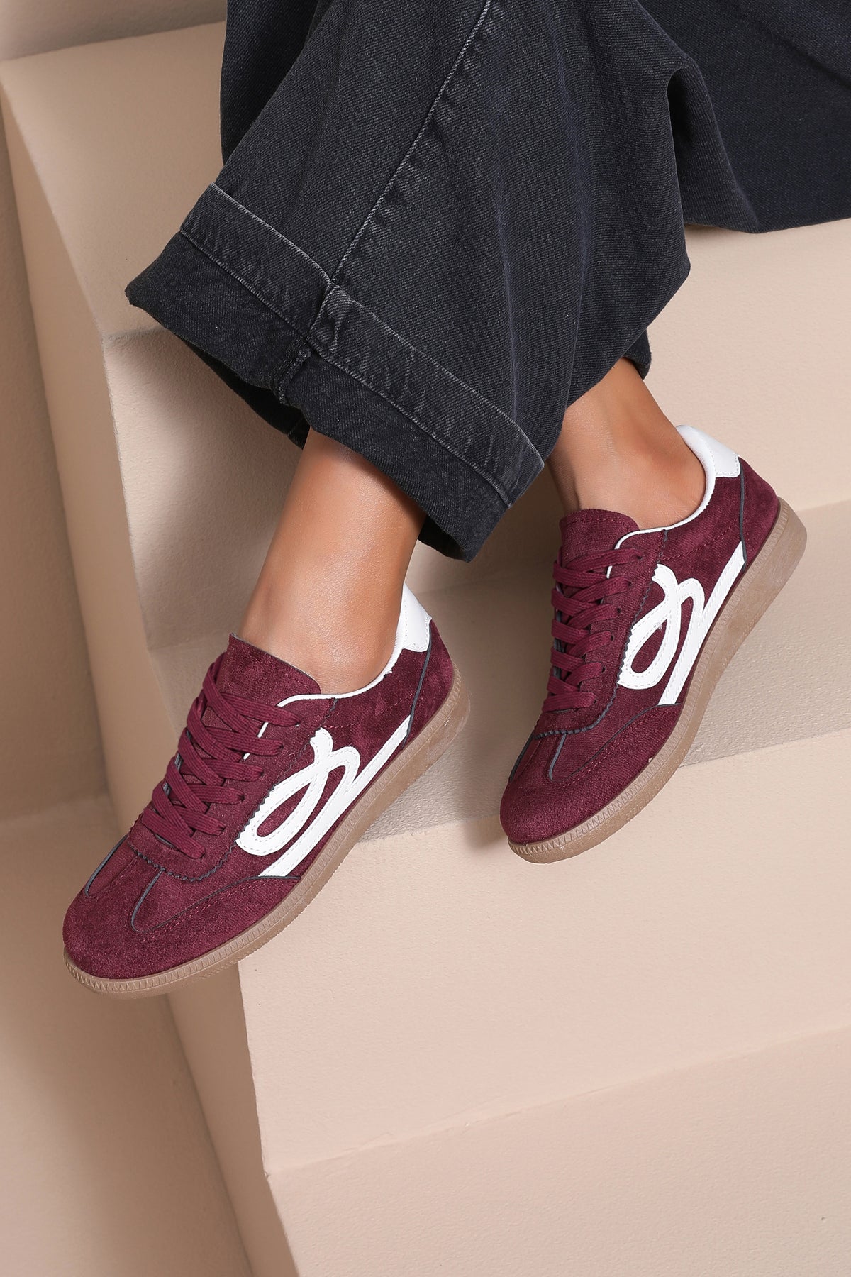 Bessy Burgundy Suedette Trainers