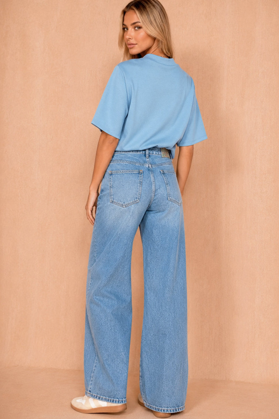 Frida Blue Heavy T-Shirt