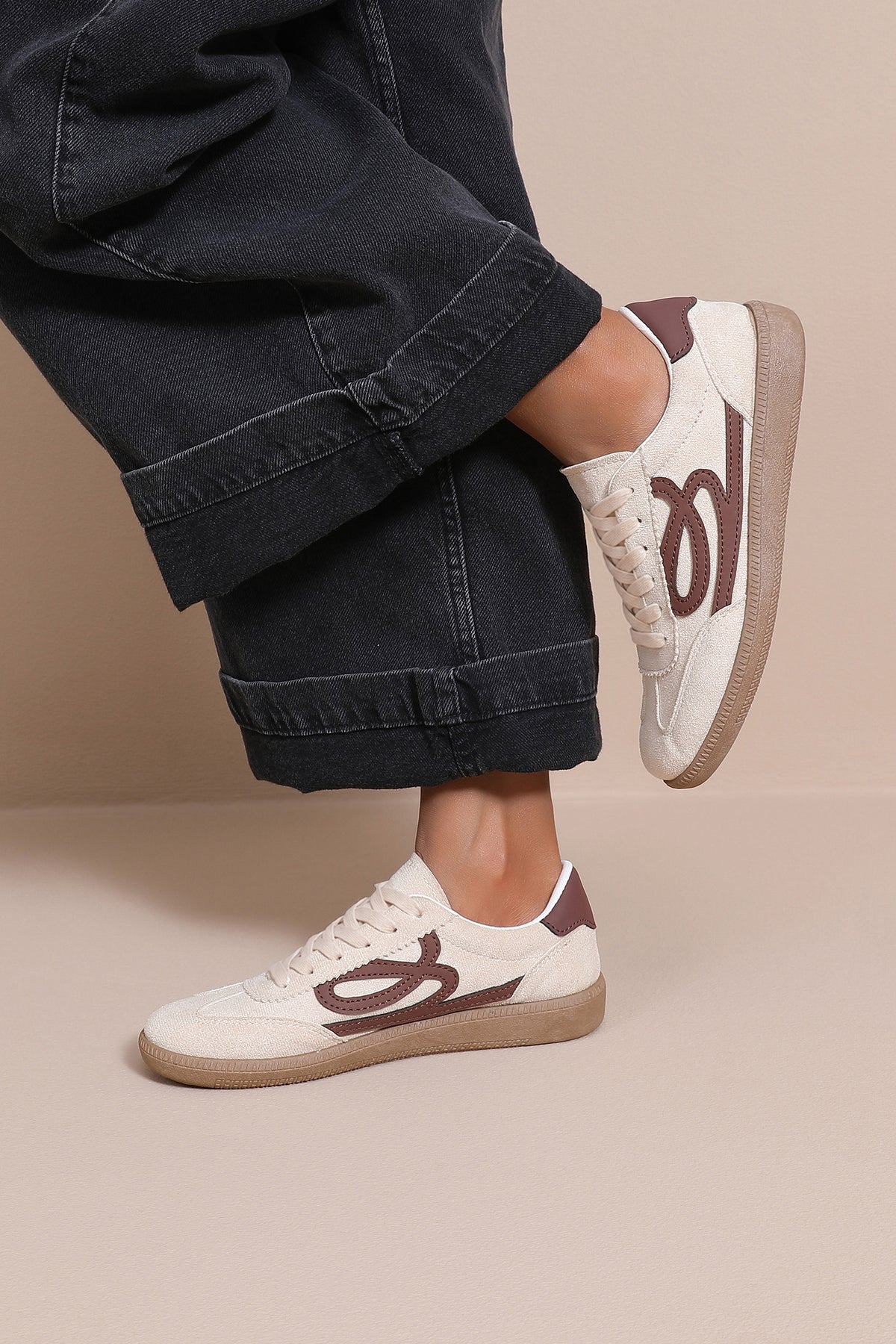 Bessy Stone Suedette Trainers