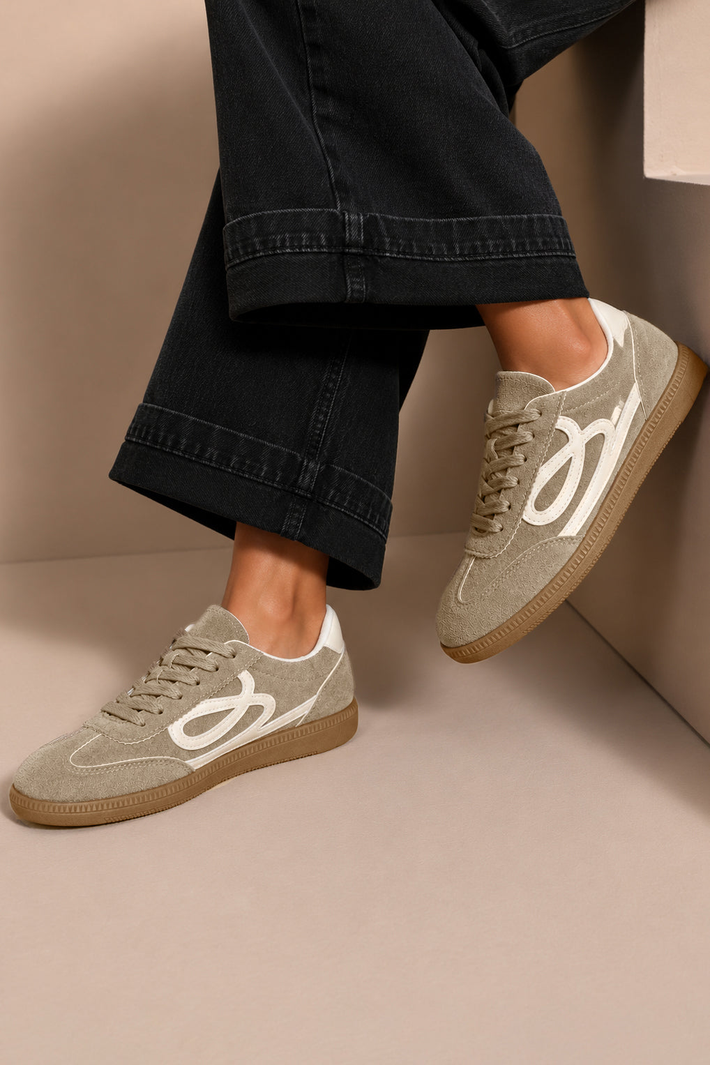 Bessy Taupe Suedette Trainers