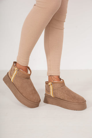 udele-camel-suedette-platform-boots-1_large.jpg?v=1707902839