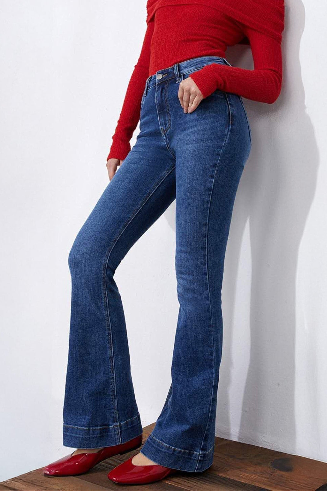 Vee Blue Highrise Flared Jeans
