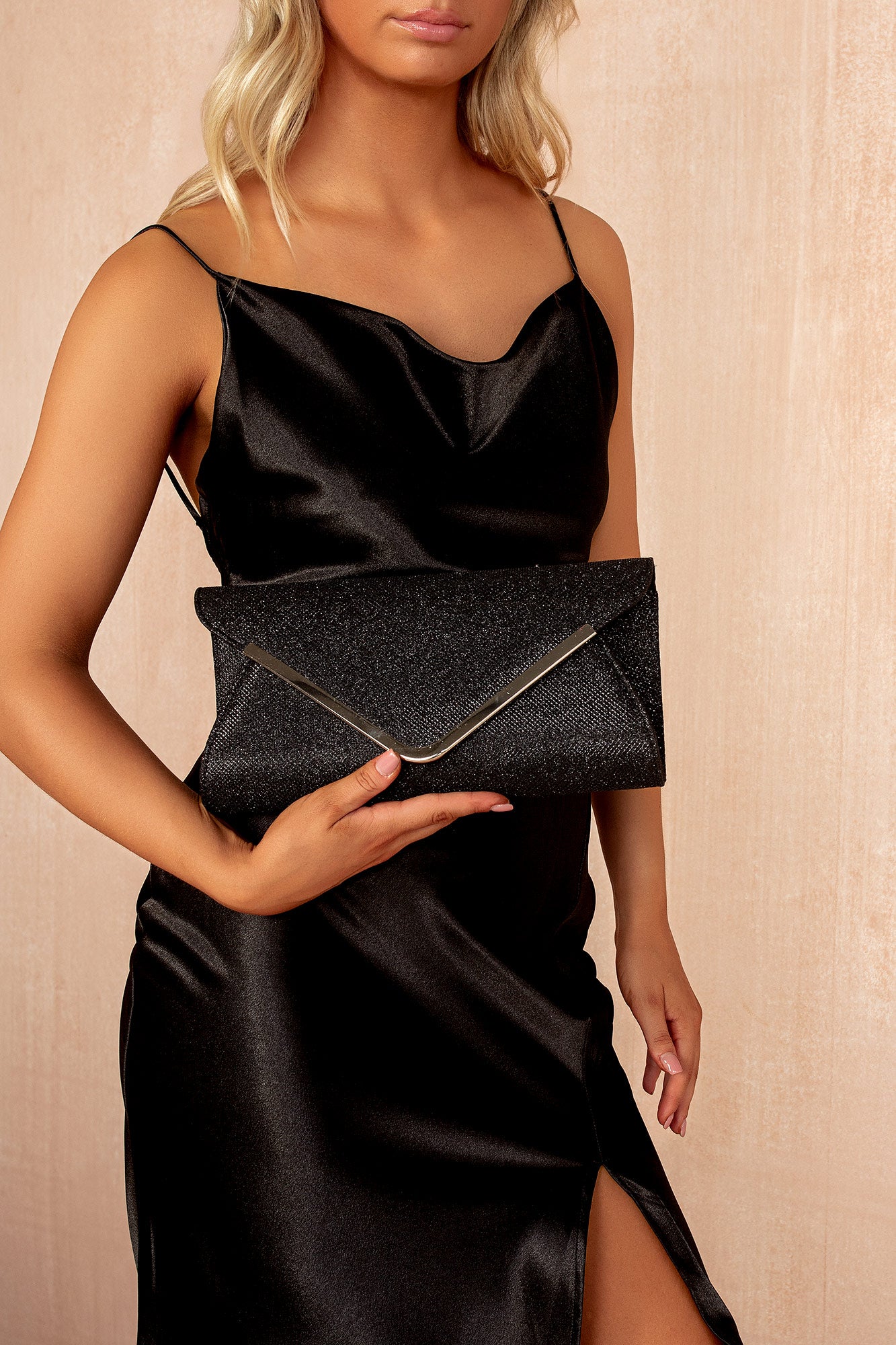 Zelda Black Glitter Detachable Chain Bag